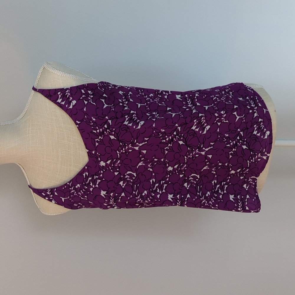 Purple black and white lightweight v-neck tank banana Republic size XS